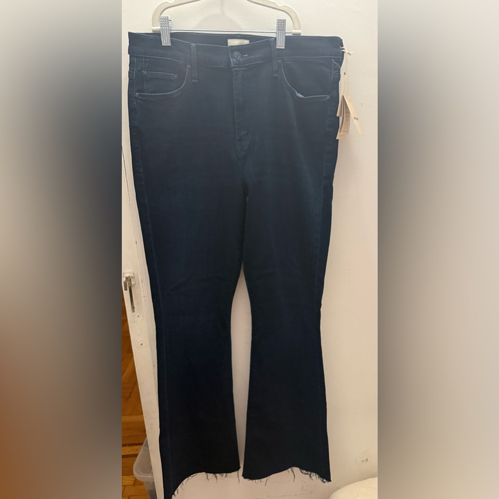 MOTHER JEANS SIZE 32 NWT THE WEEKENDER FRAY